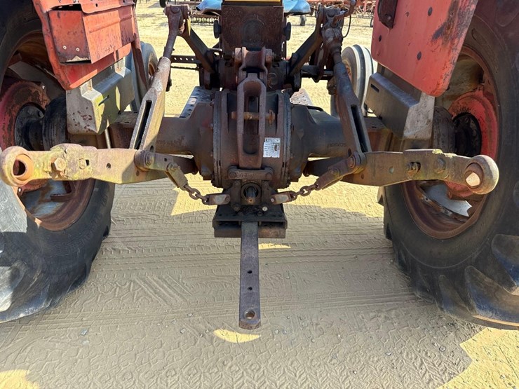 massey-ferguson-175-image-6