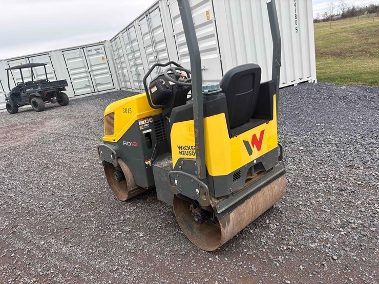 wacker-neuson-rd12-roller-image-4