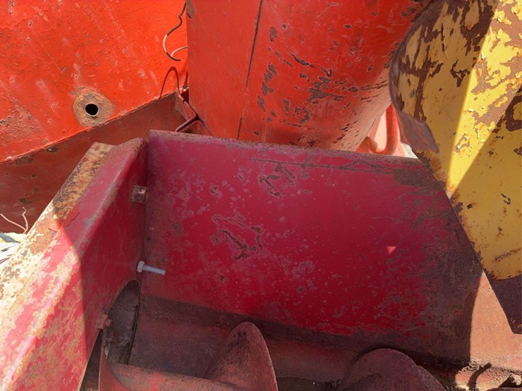 red-portable-pto-driven-feed-grinder-mixer,-steel-construction-image-6