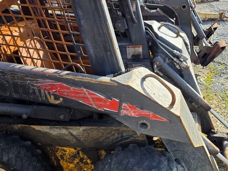 new-holland-ls140-image-9