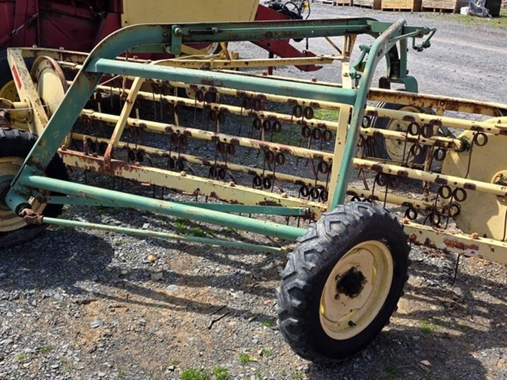 john-deere-dolly-wheel-rake-image-4