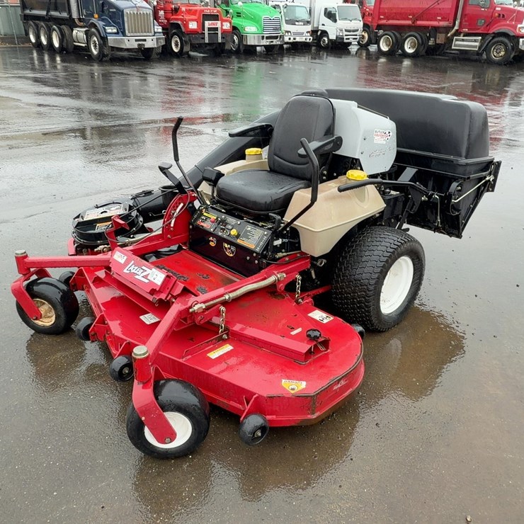 EXMARK LAZER Z ZERO TURN MOWER