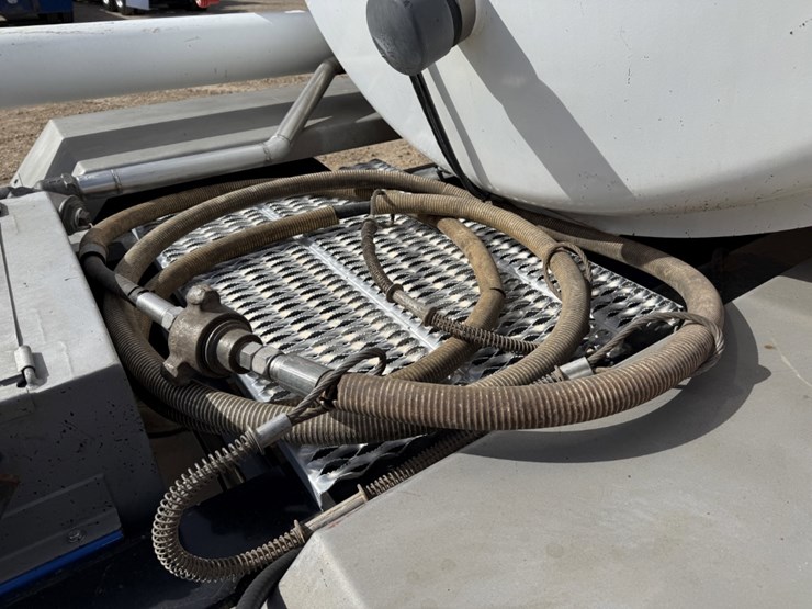 2018-cs&p-270k-scfh-10k-wp-nitrogen-pumper-mtd-on-2018-loadcraft-t/a-trailer-image-19