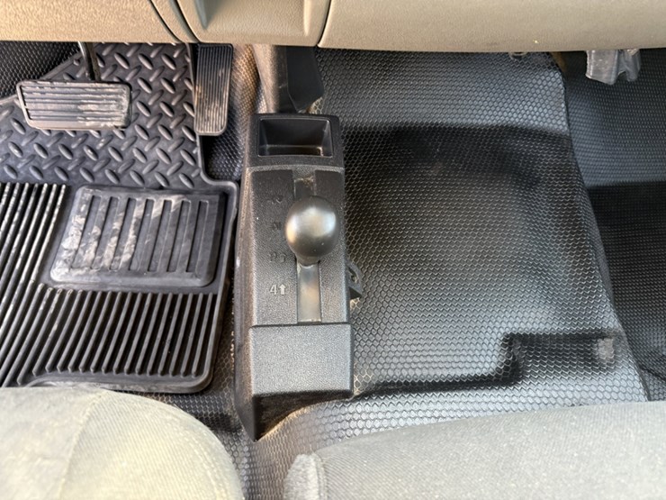 2013-gmc-sierra-2500hd-image-21