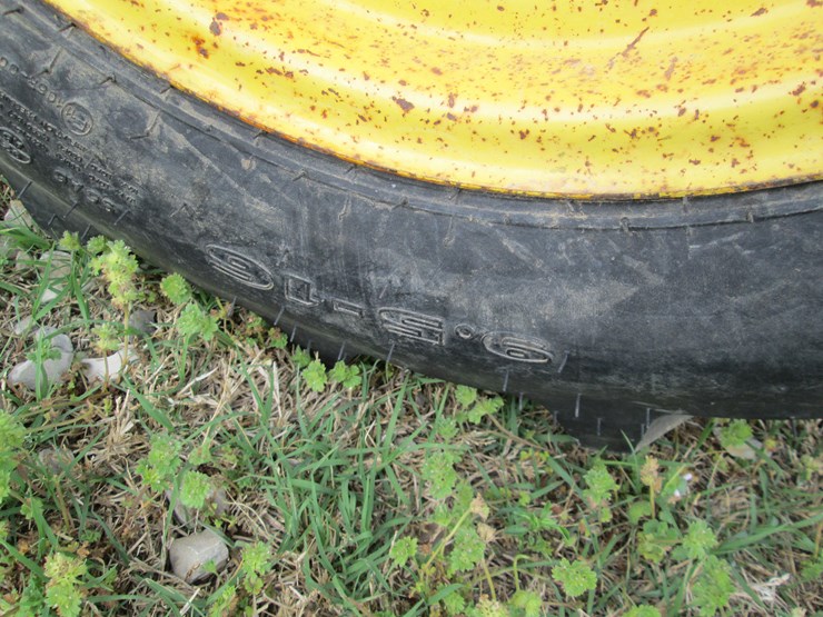 1984-john-deere-650-image-10