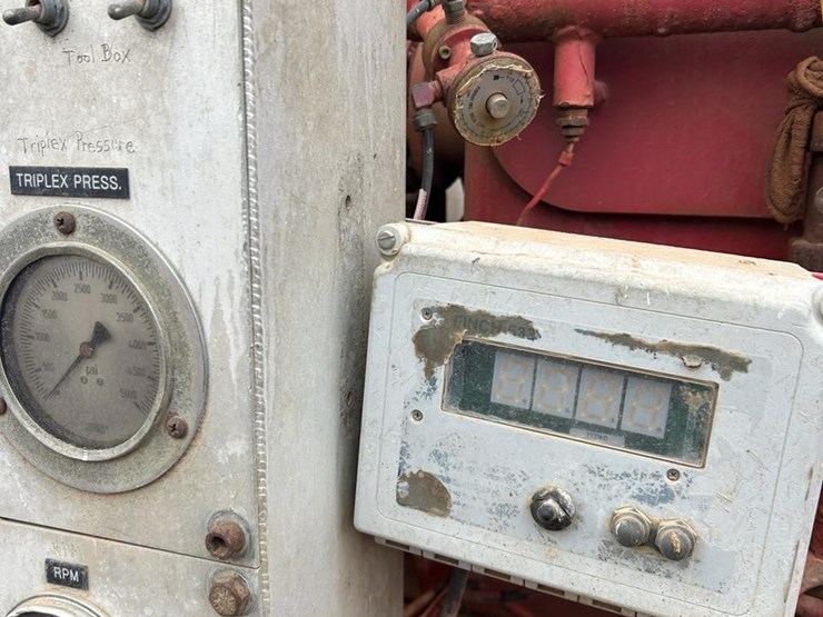 2004-peterbilt-357-image-29