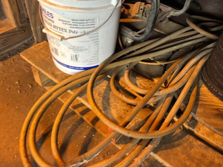 #240-•-hose-and-lubricant-image-8