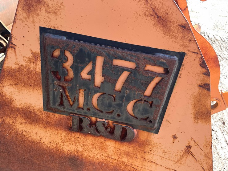 #5687-•-quick-attach-bucket-image-9