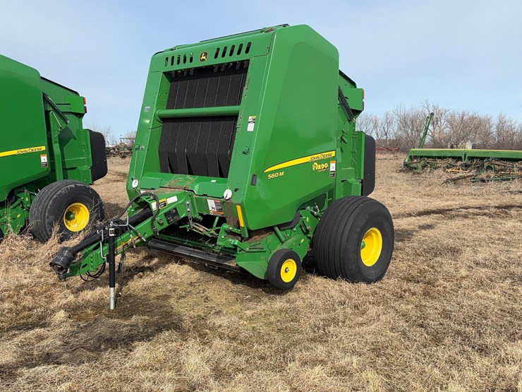 john-deere-560m-image-2