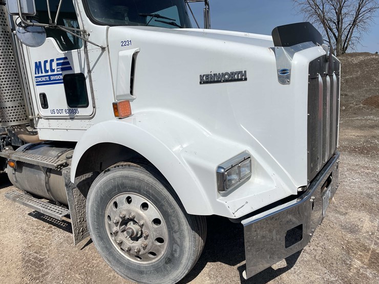 2004-kenworth-t800-image-41