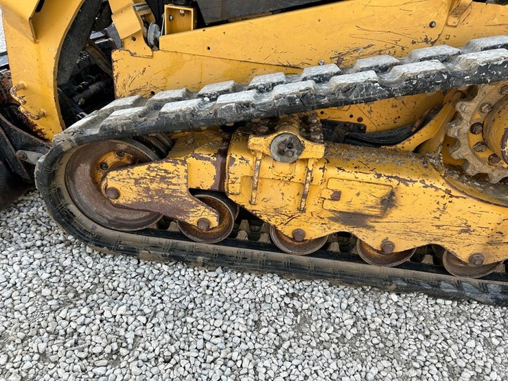 2023-caterpillar-259d3-image-18