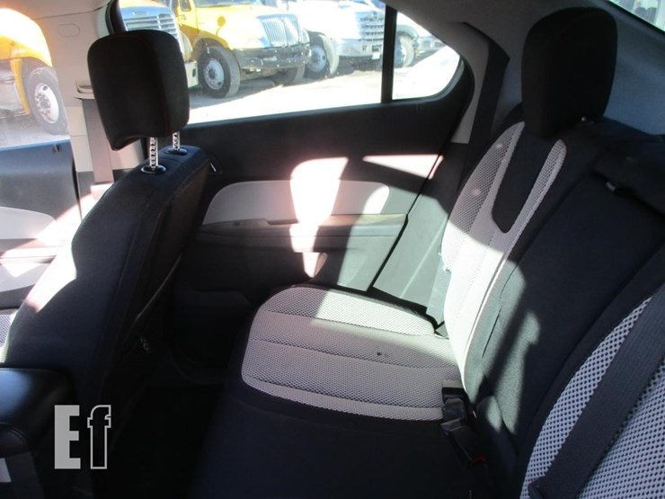 2016-chevrolet-equinox-ls-image-8