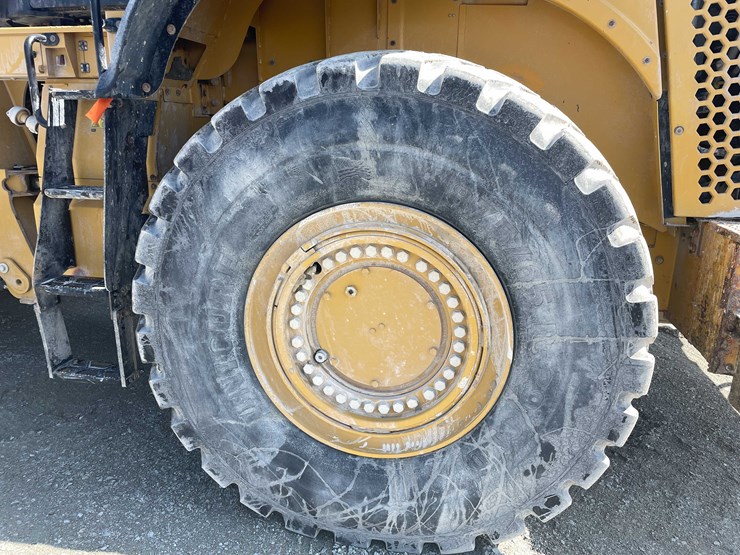 caterpillar-982m-image-9