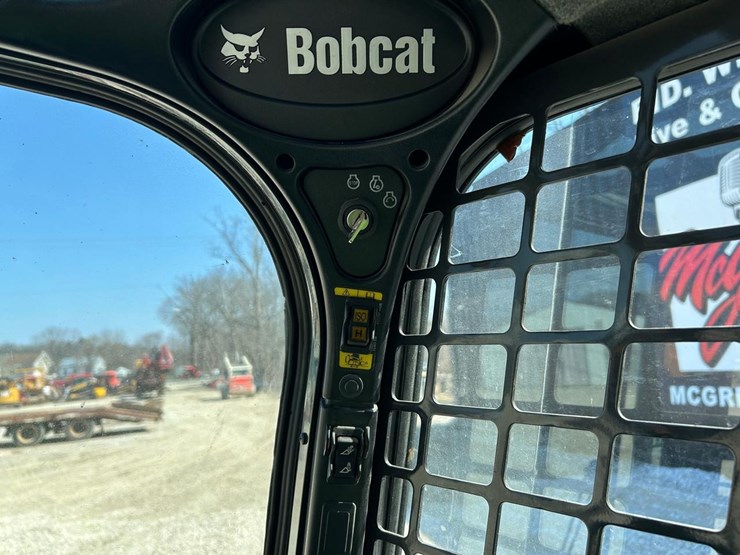 2023-bobcat-t595-image-22