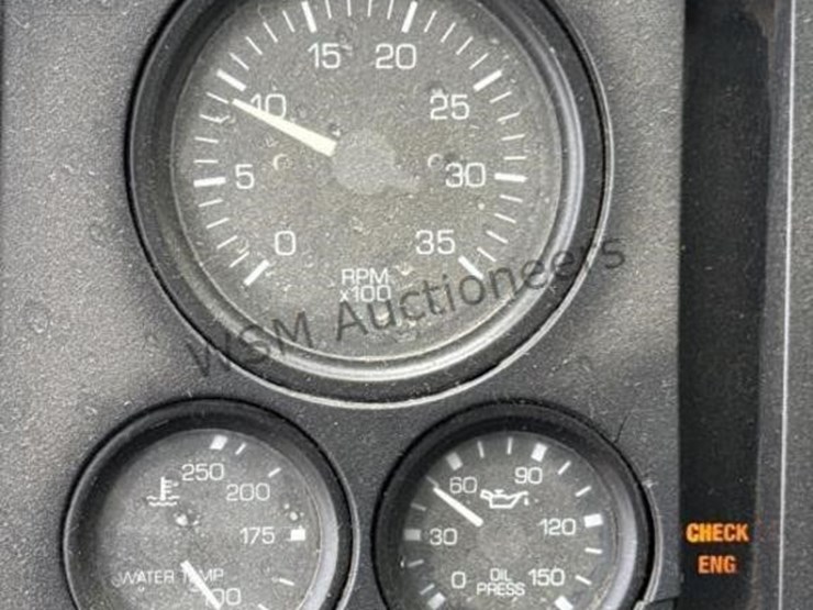 2001-freightliner-fc70-image-39