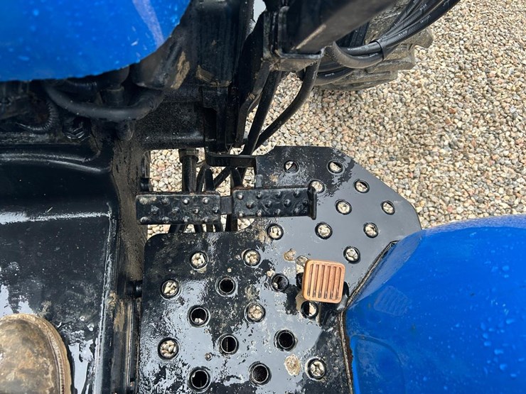 2016-new-holland-workmaster-70-image-24