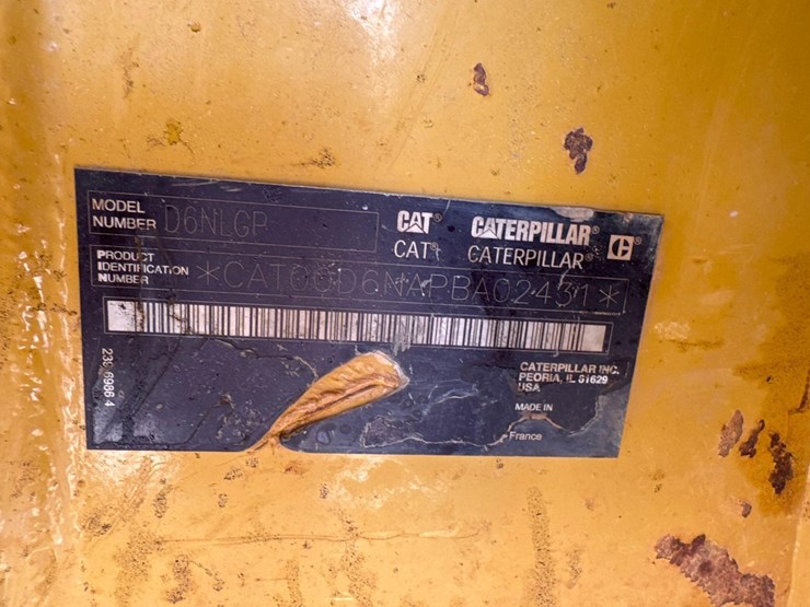 2015-caterpillar-d6n-lgp-image-11