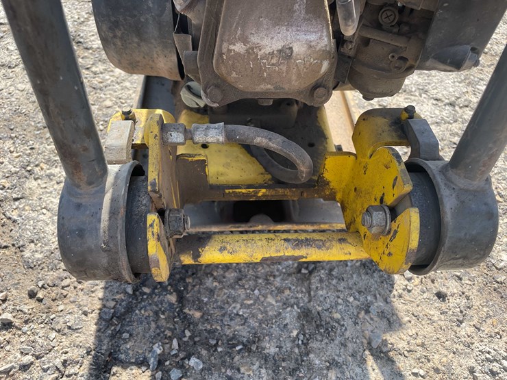 #5689-•-wacker-vp1135-plate-compactor-image-10