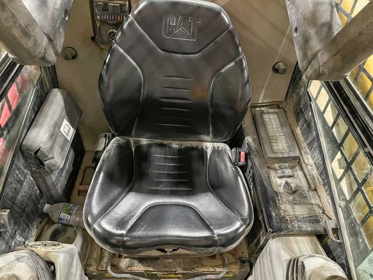 2012-caterpillar-226b3-image-48