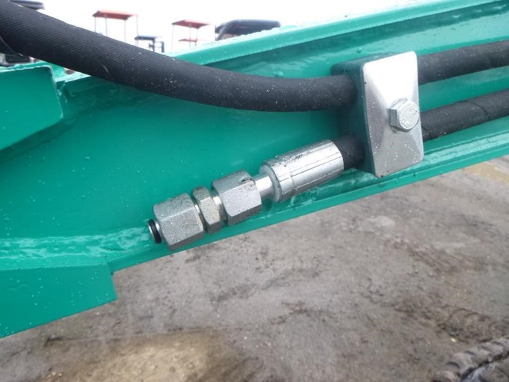 2025-agt-h15r-hydraulic-excavator-image-14