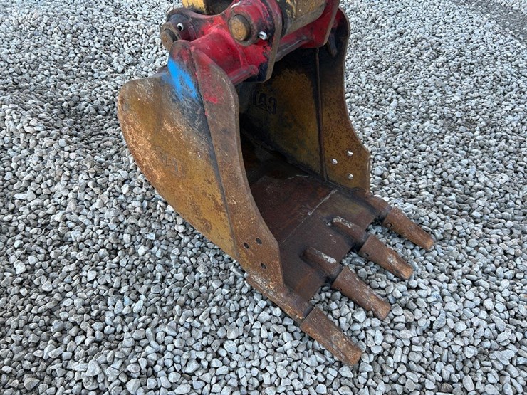 2018-caterpillar-303-image-17