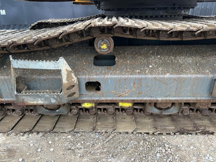 2016-liebherr-r946-lc-image-17