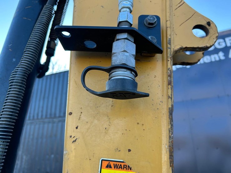 2018-caterpillar-303-image-18