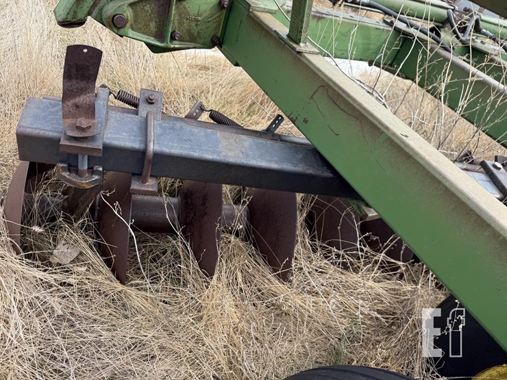 john-deere-230-image-8