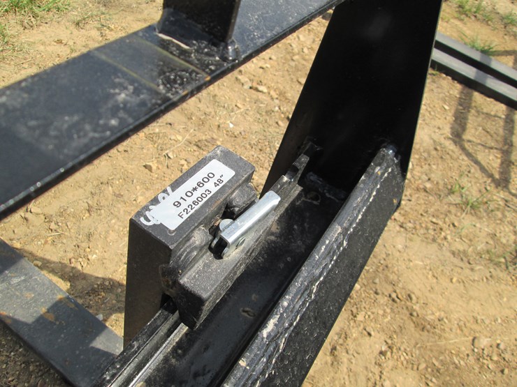 #44062-•-4'-skid-steer-forks-image-5