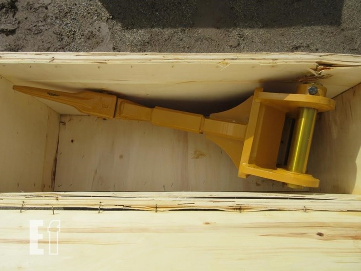 caterpillar-305-image-1