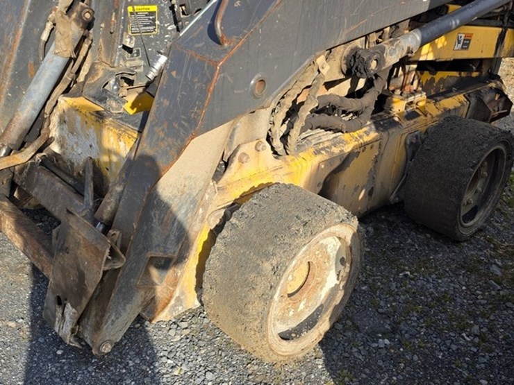 new-holland-ls180-image-26