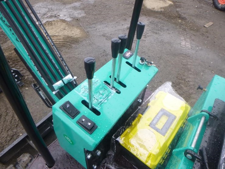 2026-agt-mh12rx-hydraulic-excavator-image-21