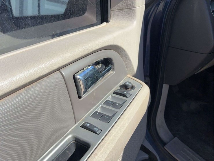 2007-ford-expedition-xlt-image-16