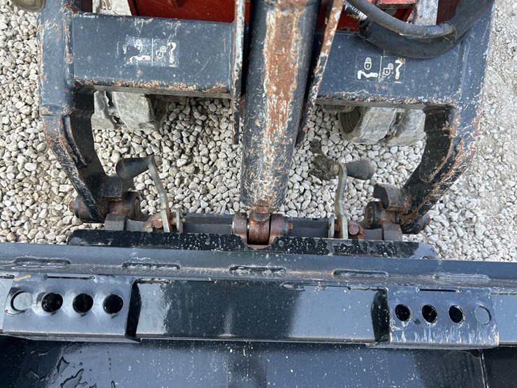 2017-ditch-witch-sk600-image-10