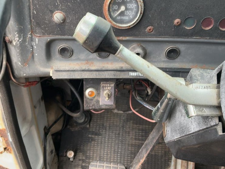 1984-gmc-9500-image-30