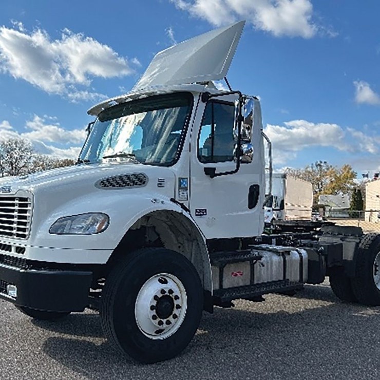 2020 FREIGHTLINER M2