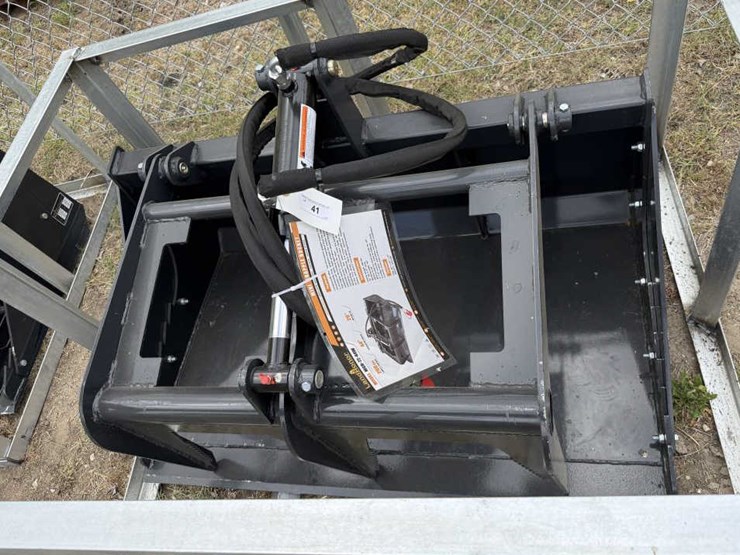#41-•-mini-skid-steer-grapple-bucket-image-2