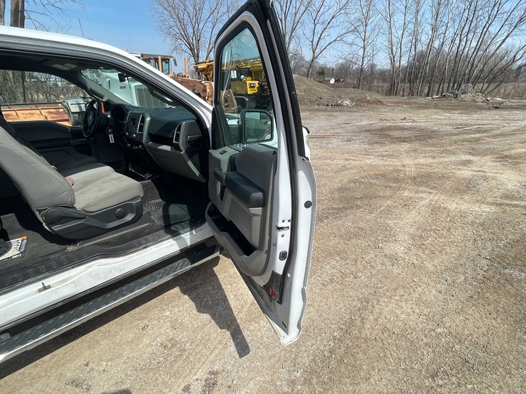 #5673-•-2015-f150-xlt-4x4-extended-cab-(has-wi-title)-image-85