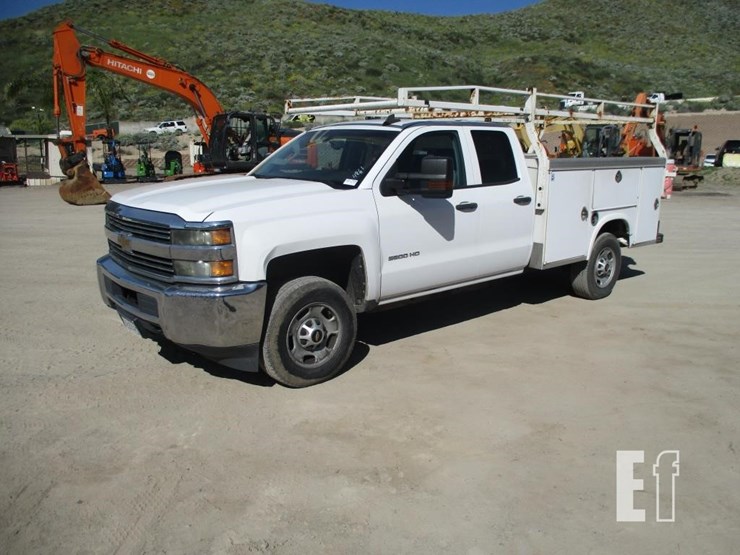 2015-chevrolet-2500hd-image-1