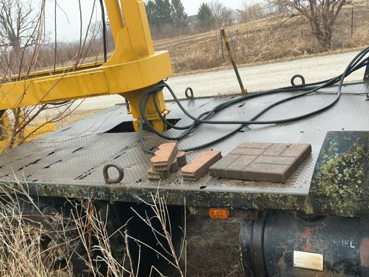 #301-•-1980-ford-k604-flatbed-truck-image-34