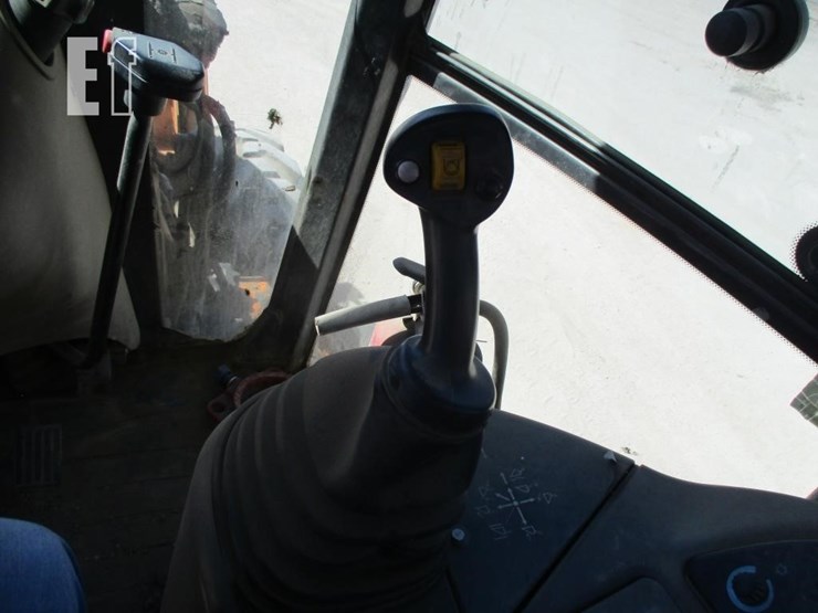 2015-case-580n-image-8