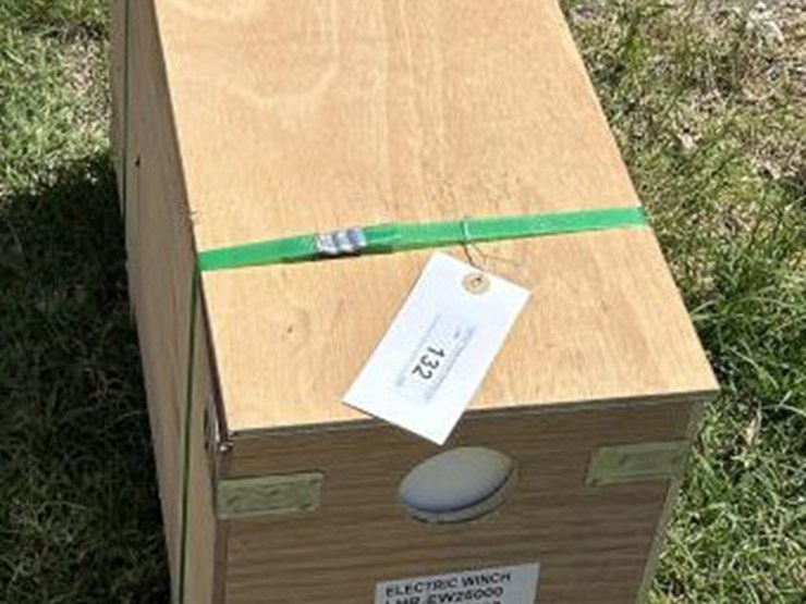 #132-•-25,000-lb-electric-winch-image-3