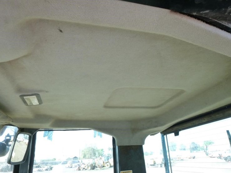 2004-caterpillar-924gz-image-9