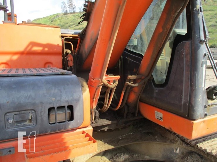 2010-doosan-dx140-lc-image-17