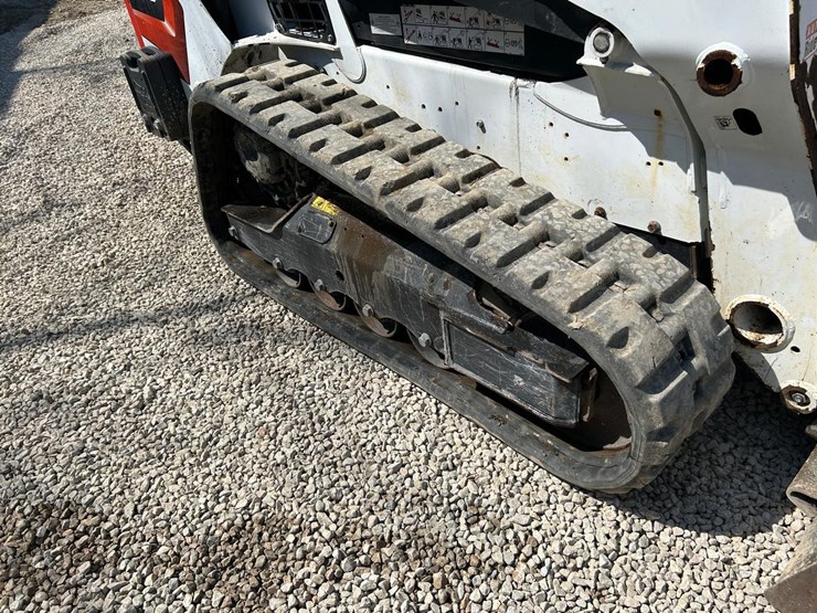 2023-bobcat-t595-image-12