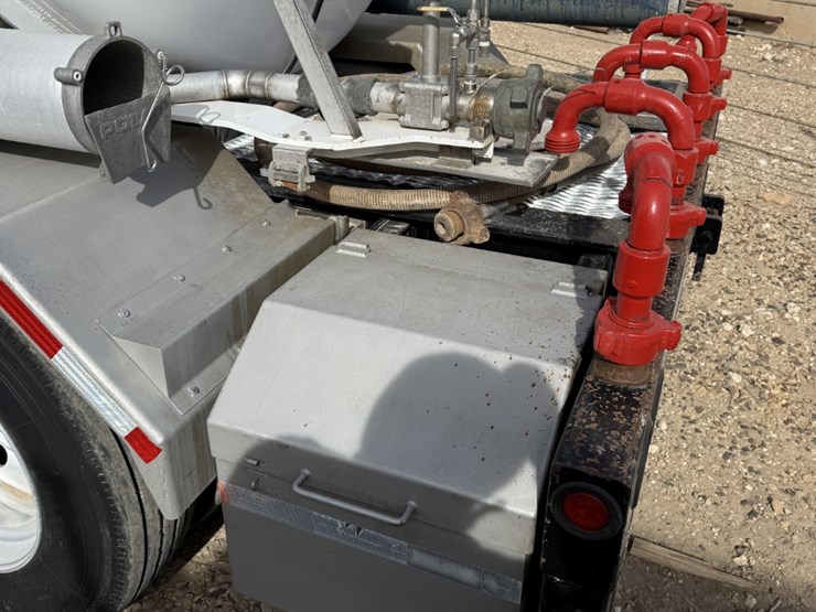 2013-cs&p-180k-scfh-10k-wp-nitrogen-pumper-mtd-on-2013-loadcraft-t/a-trailer-image-25