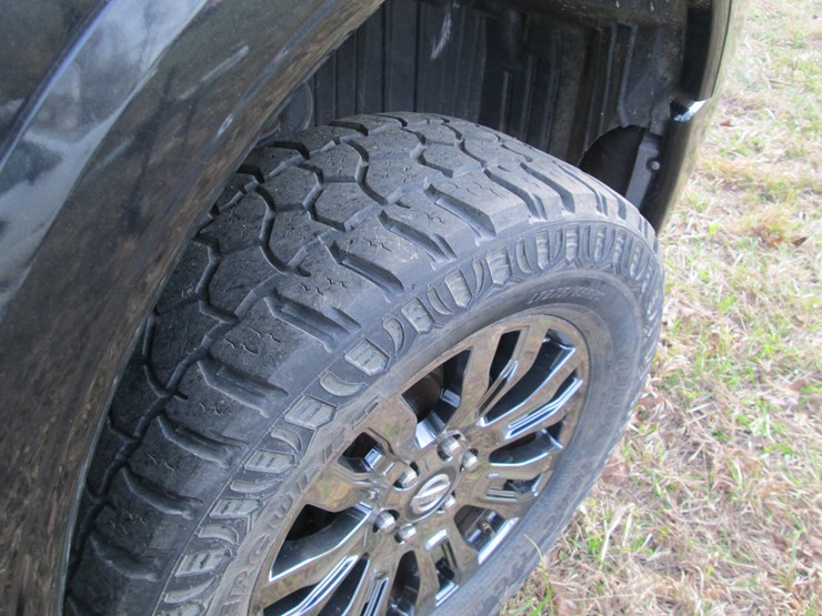 2016-nissan-titan-image-14