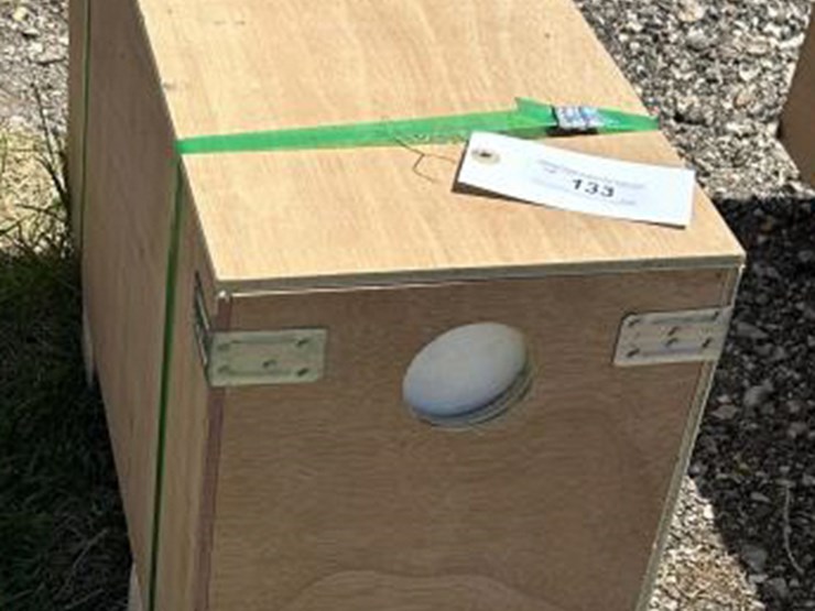 #133-•-25,000-lb-electric-winch-image-3