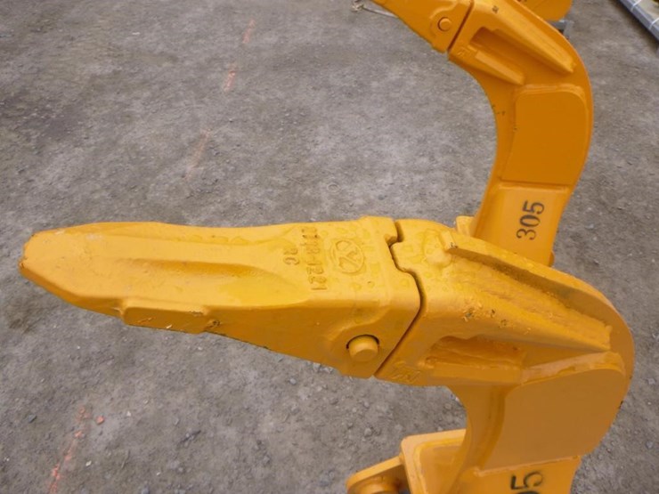 caterpillar-305-image-6