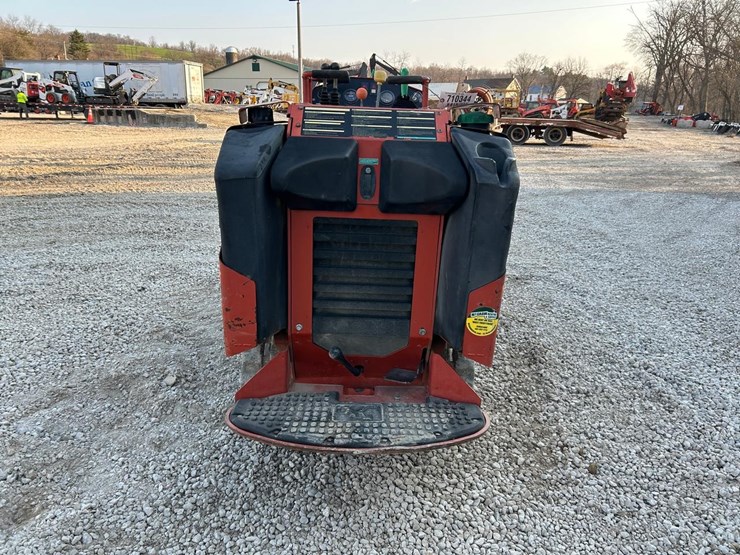 2017-ditch-witch-sk600-image-3